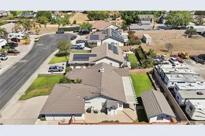 721 N Sandalwood Avenue, Rialto, CA 92376 - Photo 37