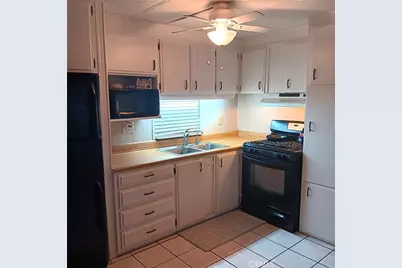 575 Lyon #142, Hemet, CA 92543 - Photo 5