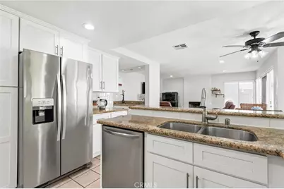 1251 Oakcrest Circle, Corona, CA 92882 - Photo 9