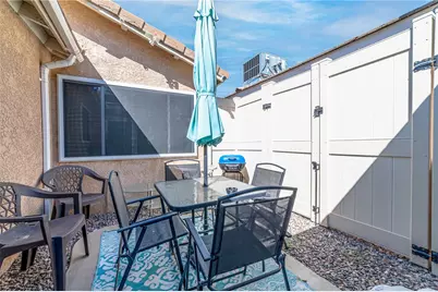 2810 W Devonshire, Hemet, CA 92545 - Photo 25