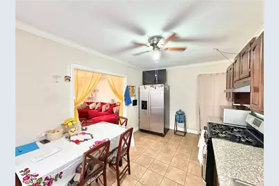 218 E 60th Street, Los Angeles, CA 90003 - Photo 7