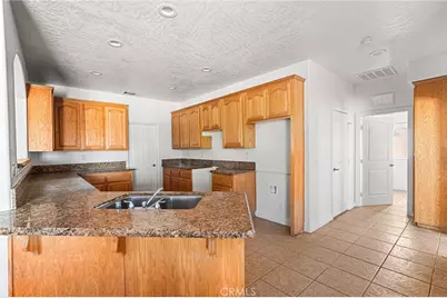 8778 Smoke Tree, Phelan, CA 92371 - Photo 3