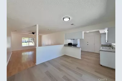 14365 Manzanita, Victorville, CA 92395 - Photo 5