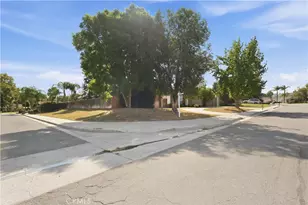 1491 Cedarhill Dr, Riverside, CA 92507 - Photo 17