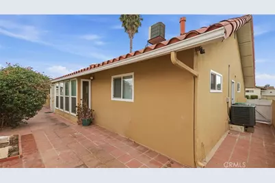 1180 Amberwood Drive, Hemet, CA 92543 - Photo 9