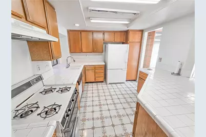 1992 E Cienega Avenue #D, Covina, CA 91724 - Photo 9