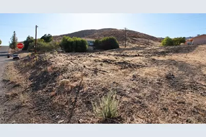 0 Hampshire Dr, Quail Valley, CA 92587 - Photo 5