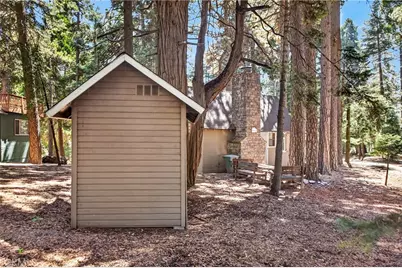 27917 Squirrel Lane, Lake Arrowhead, CA 92352 - Photo 19