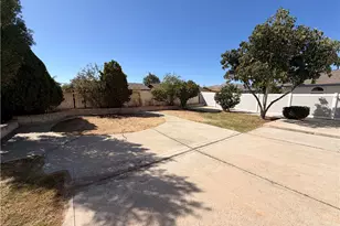 13643 Golden Eagle Ct, Moreno Valley, CA 92553 - Photo 11