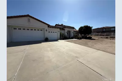 18268 Hollowtree Lane, Riverside, CA 92504 - Photo 39