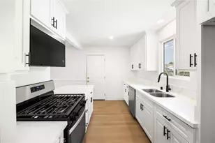 17379 Holly Dr, Fontana, CA 92335 - Photo 13