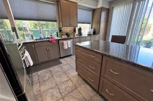 14842 Fox Ridge Dr, Fontana, CA 92336 - Photo 19