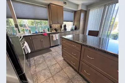 14842 Fox Ridge Drive, Fontana, CA 92336 - Photo 19