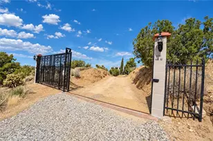 19765 Rox, Apple Valley, CA 92308 - Photo 11
