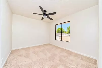 9221 Jacaranda, Hesperia, CA 92345 - Photo 17