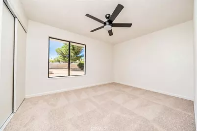 9221 Jacaranda, Hesperia, CA 92345 - Photo 23