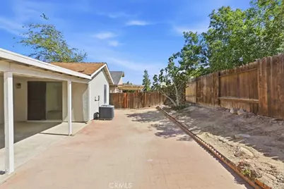 13847 Northstar, Victorville, CA 92392 - Photo 37