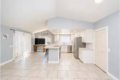 198 N Pennsylvania St, Lake Elsinore, CA 92530 - Photo 9