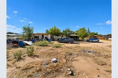 15116 Palm, Hesperia, CA 92345 - Photo 3