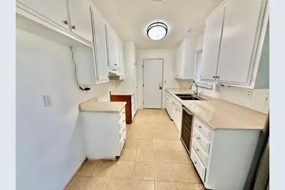 542 N Girard, Hemet, CA 92544 - Photo 9