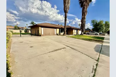 542 N Girard, Hemet, CA 92544 - Photo 3