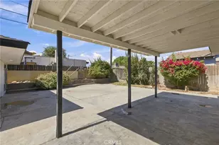 421 Brookhaven Dr, Bakersfield, CA 93304 - Photo 41