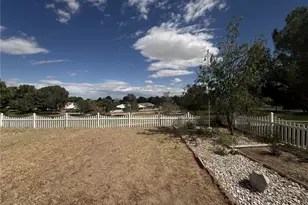 27921 Evergreen Ln, Helendale, CA 92342 - Photo 17