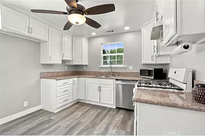 6815 Barcelona, Riverside, CA 92504 - Photo 13