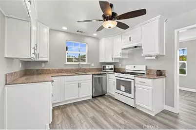 6815 Barcelona, Riverside, CA 92504 - Photo 11