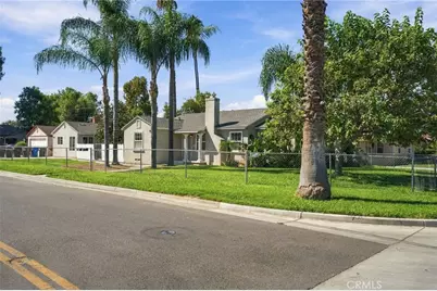6815 Barcelona, Riverside, CA 92504 - Photo 5