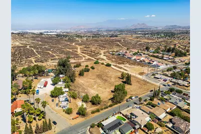 1040 Tepee, Perris, CA 92570 - Photo 21