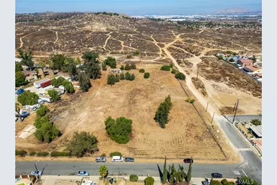 1040 Tepee, Perris, CA 92570 - Photo 15