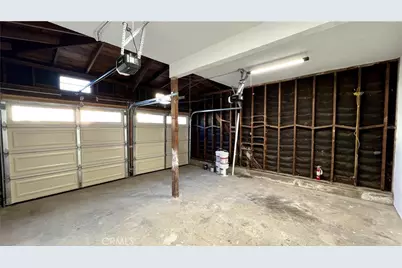 918 E 68th Street, Inglewood, CA 90302 - Photo 27