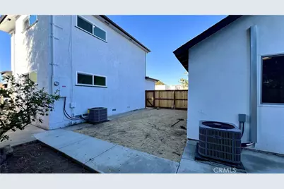 918 E 68th Street, Inglewood, CA 90302 - Photo 11
