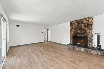 7227 Whitaker Avenue, Lake Balboa, CA 91406 - Photo 13