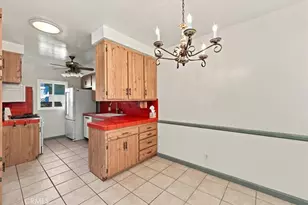 7227 Whitaker Ave, Lake Balboa, CA 91406 - Photo 17