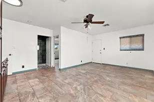 7227 Whitaker Ave, Lake Balboa, CA 91406 - Photo 41