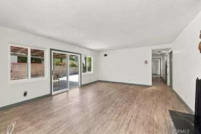 7227 Whitaker Avenue, Lake Balboa, CA 91406 - Photo 15