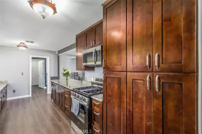5479 Chatham Drive, Riverside, CA 92506 - Photo 7