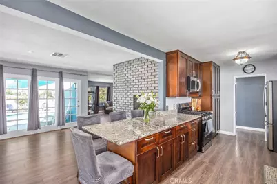 5479 Chatham Drive, Riverside, CA 92506 - Photo 9