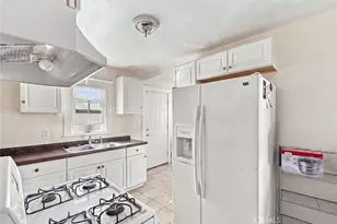 1019 W Pine St, Santa Ana, CA 92703 - Photo 17