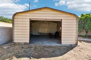 17436 Malaga St, Fontana, CA 92336 - Photo 23