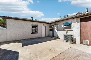 17436 Malaga St, Fontana, CA 92336 - Photo 25