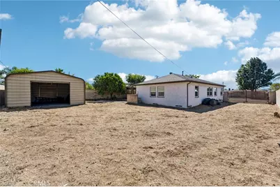 17436 Malaga Street, Fontana, CA 92336 - Photo 29