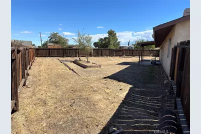 15788 Lindero, Victorville, CA 92395 - Photo 25