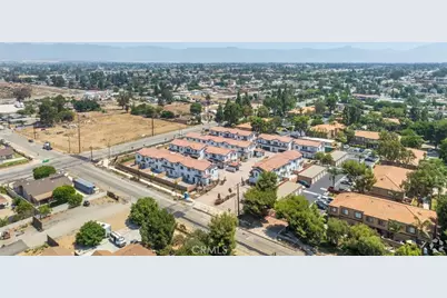 15909 Merrill Ave, Fontana, CA 92335 - Photo 17