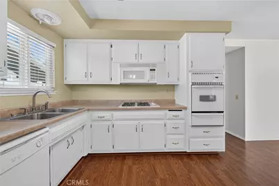 425 Blackpine, Corona, CA 92879 - Photo 9