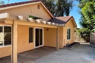7776 Somerset, Highland, CA 92346 - Photo 5