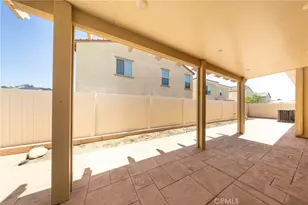 493 N Pinewood Ave, Rialto, CA 92377 - Photo 19