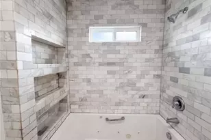 1110 Queen Anne Pl, Los Angeles, CA 90019 - Photo 19